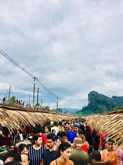 หลาดน้ำคลองงา พังงา หลาดน้ำคลองงา พังงา