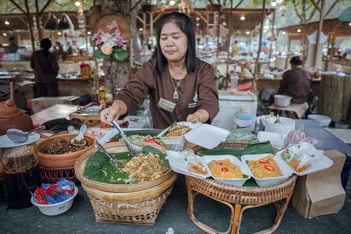 ตลาด 800 ปี กรุงสุโขทัย ตลาด 800 ปี กรุงสุโขทัย