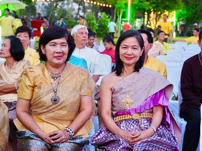 งานชุดไทย งานชุดไทย