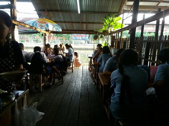 ตลาดหัวตะเข้ ตลาดหัวตะเข้