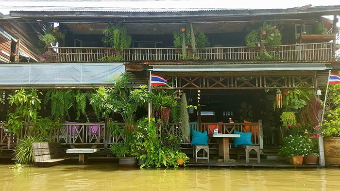 ตลาดหัวตะเข้ ตลาดหัวตะเข้