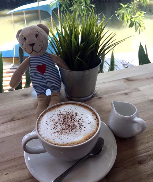 ร้านกาแฟริมน้ำ ร้านกาแฟริมน้ำ