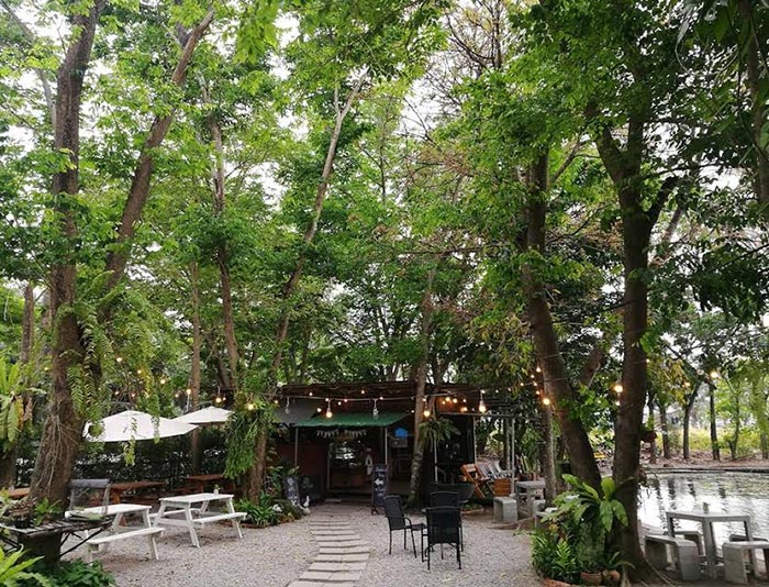 ร้านกาแฟริมน้ำ ร้านกาแฟริมน้ำ