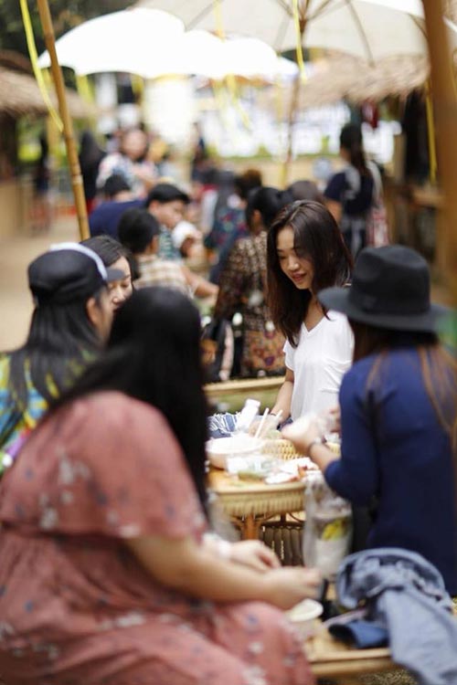 ตลาดทุบหม้อ ตลาดทุบหม้อ
