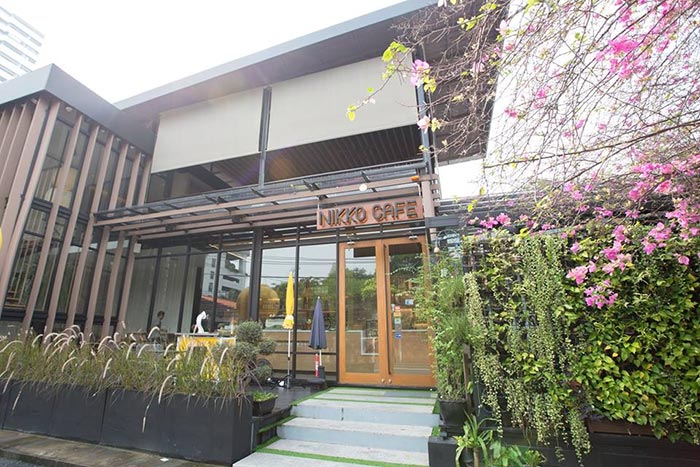 ร้านกาแฟ นั่งทำงาน ร้านกาแฟ นั่งทำงาน