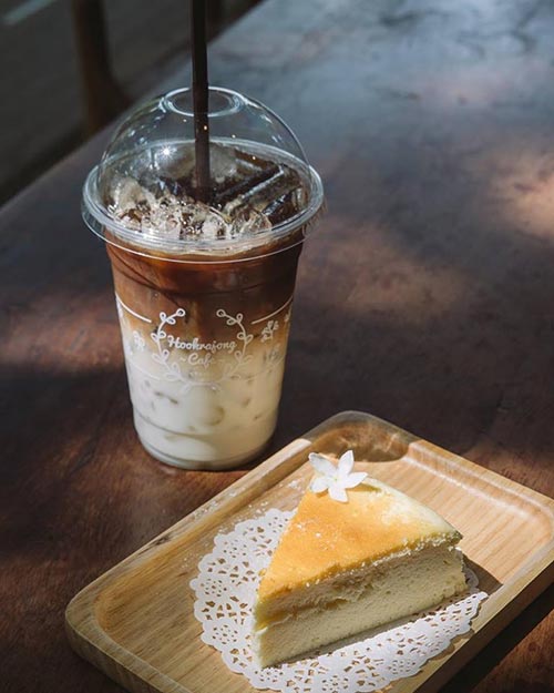 ร้านกาแฟ นั่งทำงาน ร้านกาแฟ นั่งทำงาน