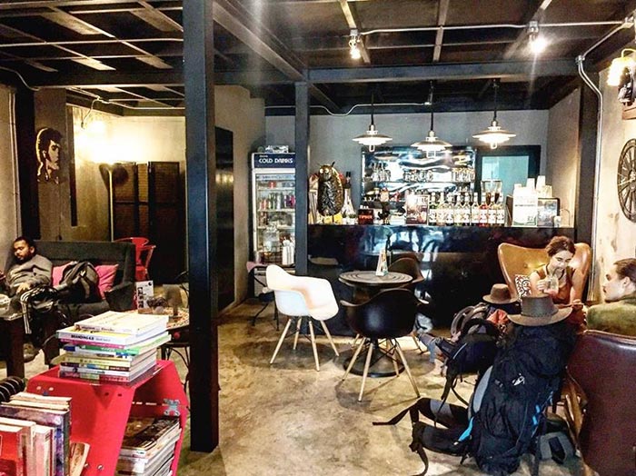 ร้านกาแฟ นั่งทำงาน ร้านกาแฟ นั่งทำงาน