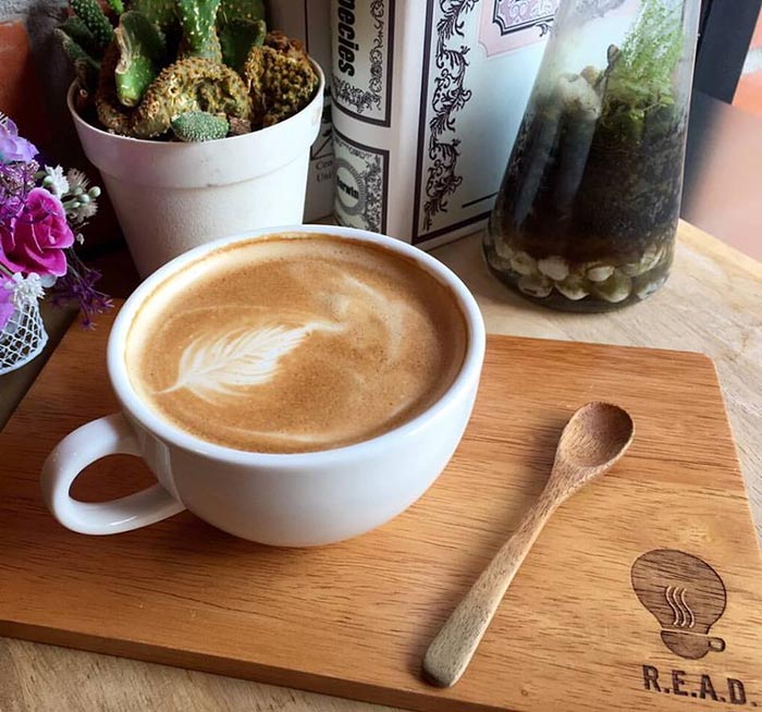 ร้านกาแฟ นั่งทำงาน ร้านกาแฟ นั่งทำงาน