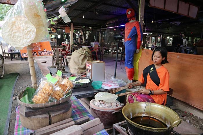 ตลาดโรงคั่ว ตลาดโรงคั่ว