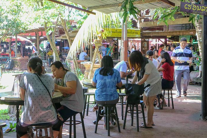 ตลาดโรงคั่ว ตลาดโรงคั่ว