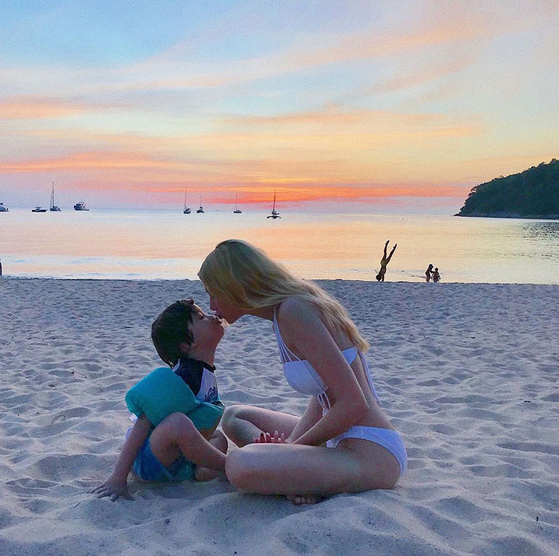 ซาร่า ประกาศปิดไอจี พา น้องแม็กซ์เวลล์ ใช้ชีวิตต่างประเทศถาวร ซาร่า ประกาศปิดไอจี พา น้องแม็กซ์เวลล์ ใช้ชีวิตต่างประเทศถาวร