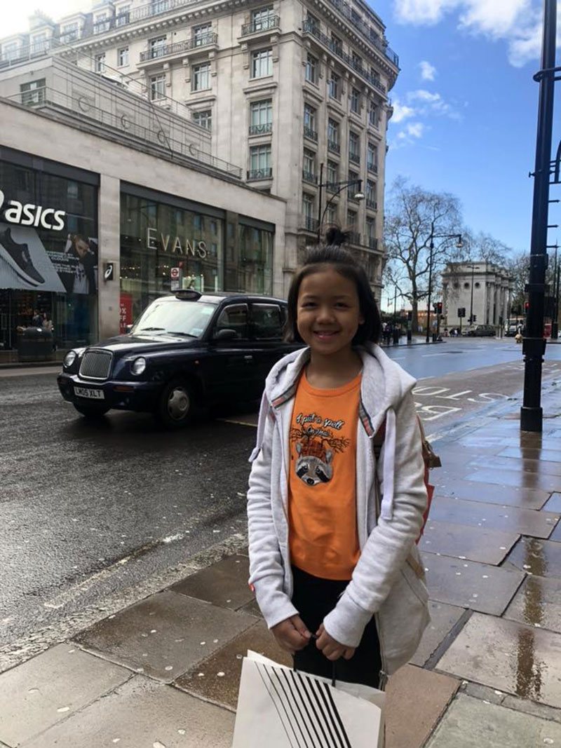 น้องแพรพาเพลิน ผงาดเวทีโลก เป็นเมคอัพบนรันเวย์ London Fashion Week 2018 น้องแพรพาเพลิน ผงาดเวทีโลก เป็นเมคอัพบนรันเวย์ London Fashion Week 2018