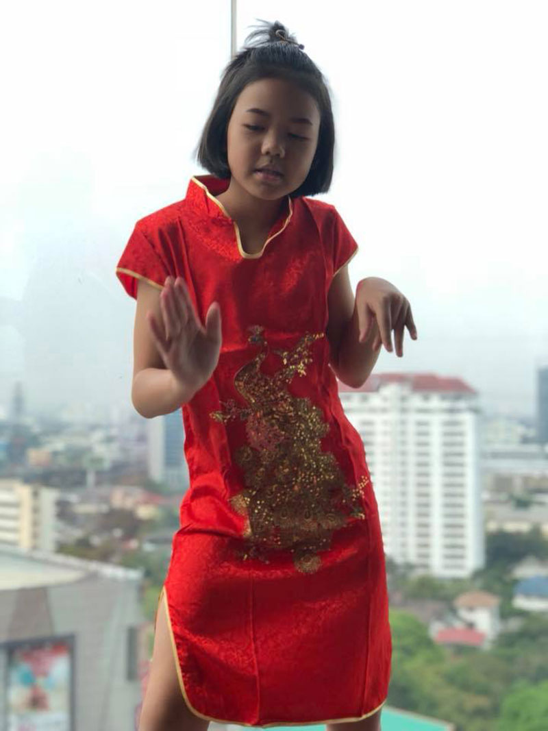 น้องแพรพาเพลิน ผงาดเวทีโลก เป็นเมคอัพบนรันเวย์ London Fashion Week 2018 น้องแพรพาเพลิน ผงาดเวทีโลก เป็นเมคอัพบนรันเวย์ London Fashion Week 2018