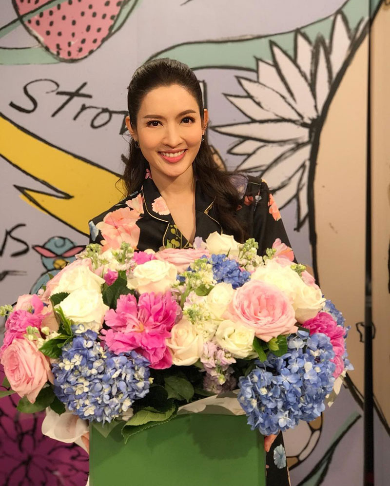 แอฟ ทักษอร ยังรอแค่เซ็นใบหย่า สงกรานต์ รับลำบากใจมือใครก็ไม่รู้ แอฟ ทักษอร ยังรอแค่เซ็นใบหย่า สงกรานต์ รับลำบากใจมือใครก็ไม่รู้