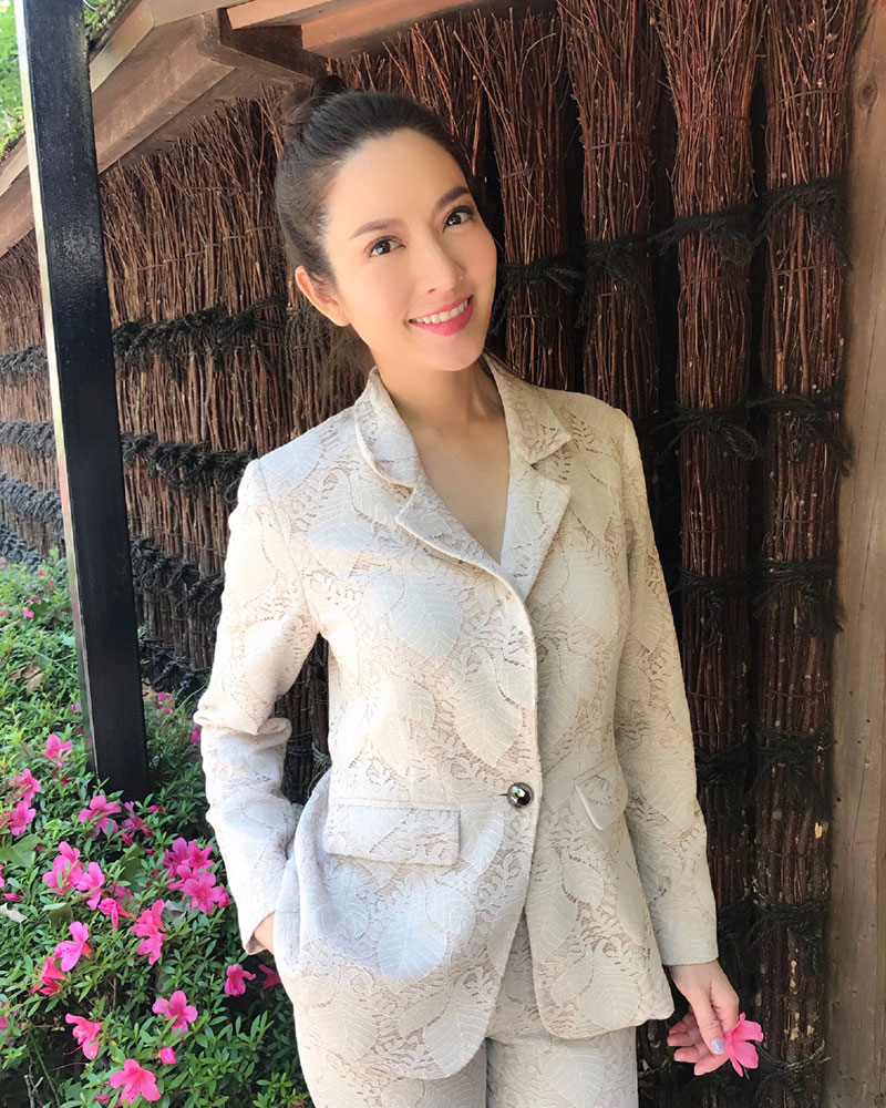 แอฟ ทักษอร ยังรอแค่เซ็นใบหย่า สงกรานต์ รับลำบากใจมือใครก็ไม่รู้ แอฟ ทักษอร ยังรอแค่เซ็นใบหย่า สงกรานต์ รับลำบากใจมือใครก็ไม่รู้