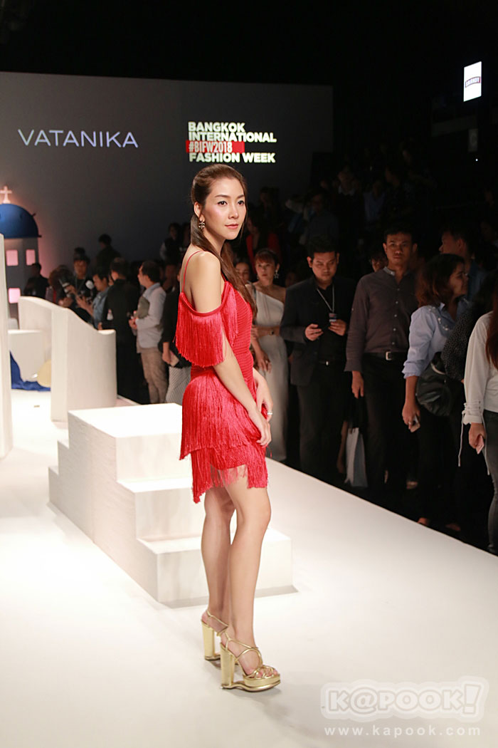 วุ้นเส้น-คริส แท็กทีม ส่งกำลังใจให้ เจนี่ เดินแบบงาน BIFW 2018 วุ้นเส้น-คริส แท็กทีม ส่งกำลังใจให้ เจนี่ เดินแบบงาน BIFW 2018