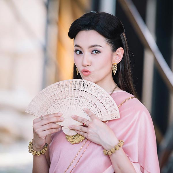 เบลล่า ราณี เบลล่า ราณี