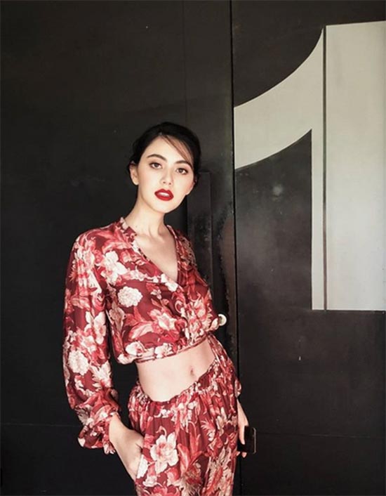 ดาราใส่ชุดแดง ดาราใส่ชุดแดง