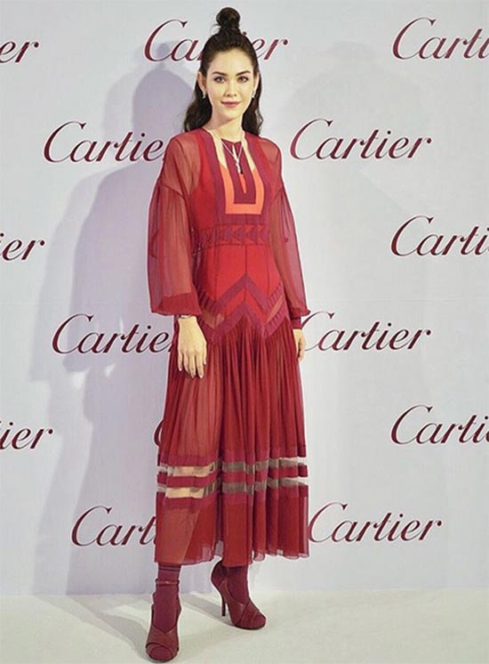 ดาราใส่ชุดแดง ดาราใส่ชุดแดง