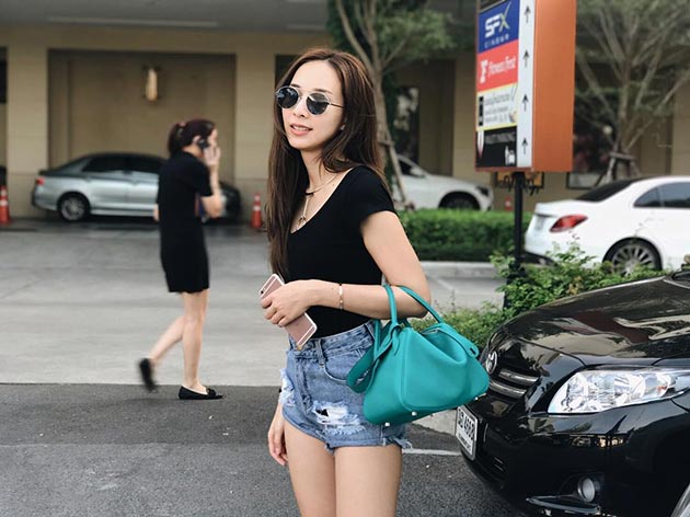 กางเกงยีนส์ขาสั้นดารา กางเกงยีนส์ขาสั้นดารา