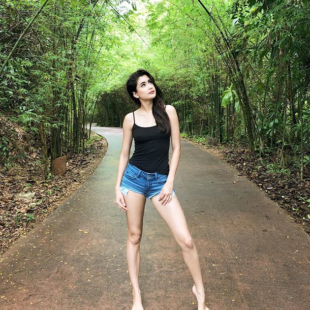 กางเกงยีนส์ขาสั้นดารา กางเกงยีนส์ขาสั้นดารา