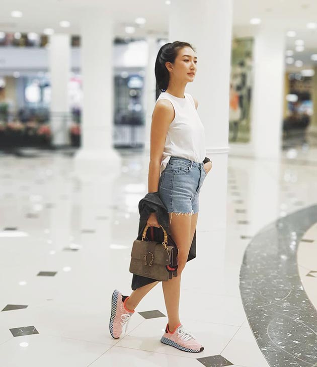 กางเกงยีนส์ขาสั้นดารา กางเกงยีนส์ขาสั้นดารา