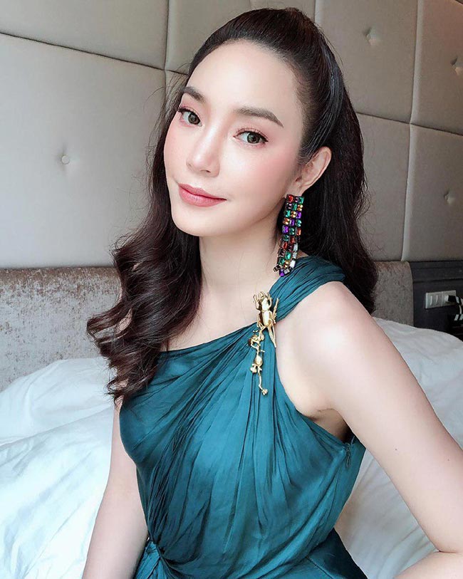 เมย์ พิชญ์นาฏ เมย์ พิชญ์นาฏ