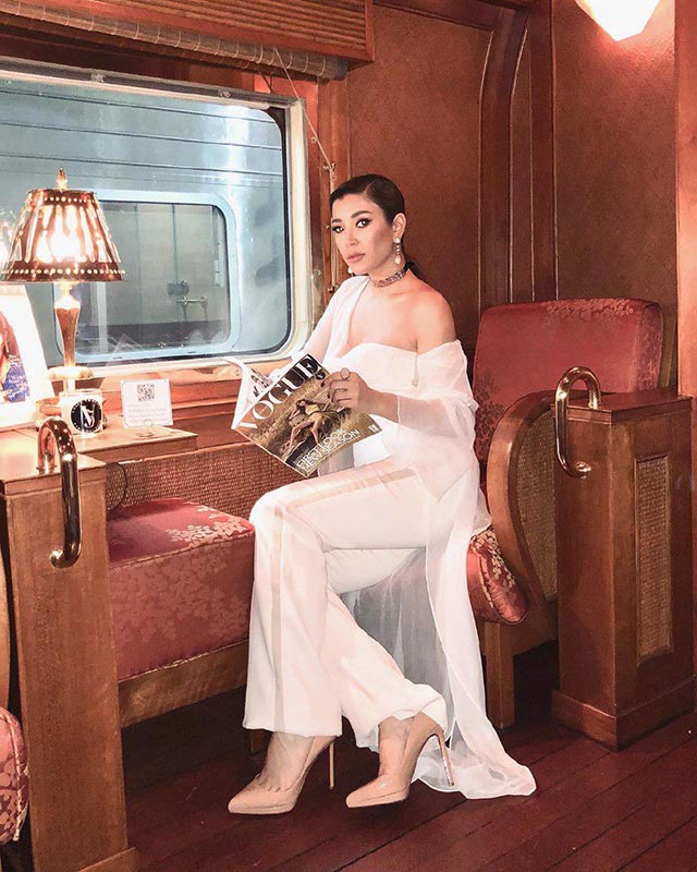 รองเท้าส้นสูง รองเท้าส้นสูง