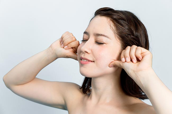 วิธีทําให้หน้าขาวอมชมพู วิธีทําให้หน้าขาวอมชมพู