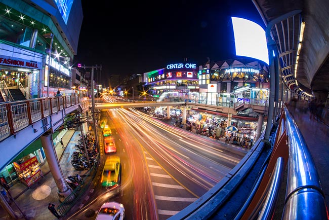 เสื้อผ้าสีขาว เสื้อผ้าสีขาว