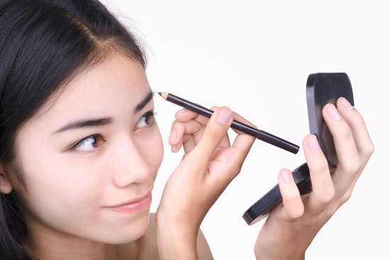 ดินสอเขียนคิ้ว ดินสอเขียนคิ้ว