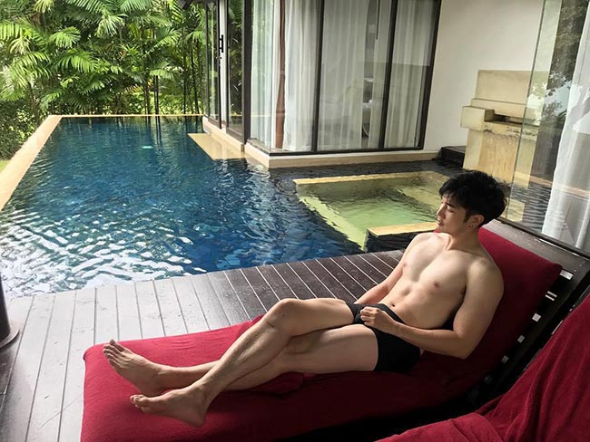 ชุดว่ายน้ำดารา ชุดว่ายน้ำดารา