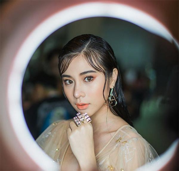 ทรงผมเปียกๆ ทรงผมเปียกๆ