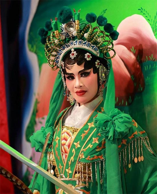 ดาราแต่งนางงิ้ว ดาราแต่งนางงิ้ว