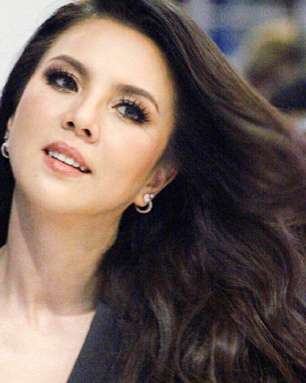 คริสติน่า อากีล่าร์ คริสติน่า อากีล่าร์