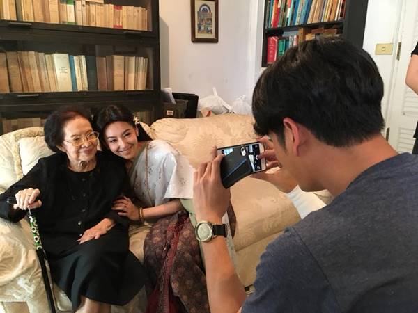 คุณยายบรรเจิดศรี นักแสดงอาวุโส คุณยายบรรเจิดศรี นักแสดงอาวุโส