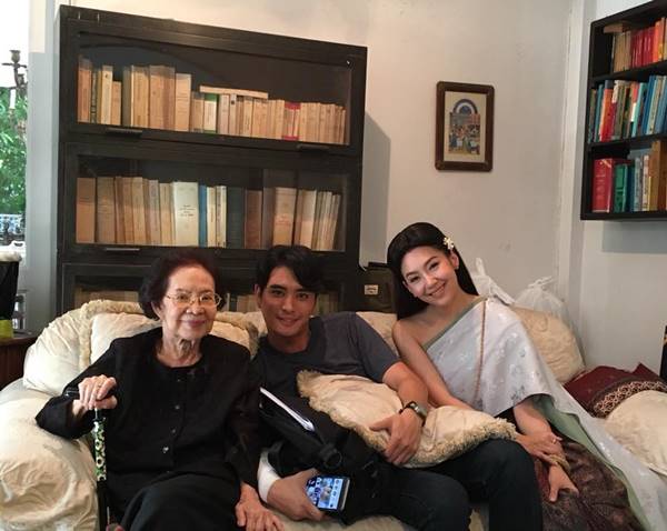 คุณยายบรรเจิดศรี นักแสดงอาวุโส คุณยายบรรเจิดศรี นักแสดงอาวุโส