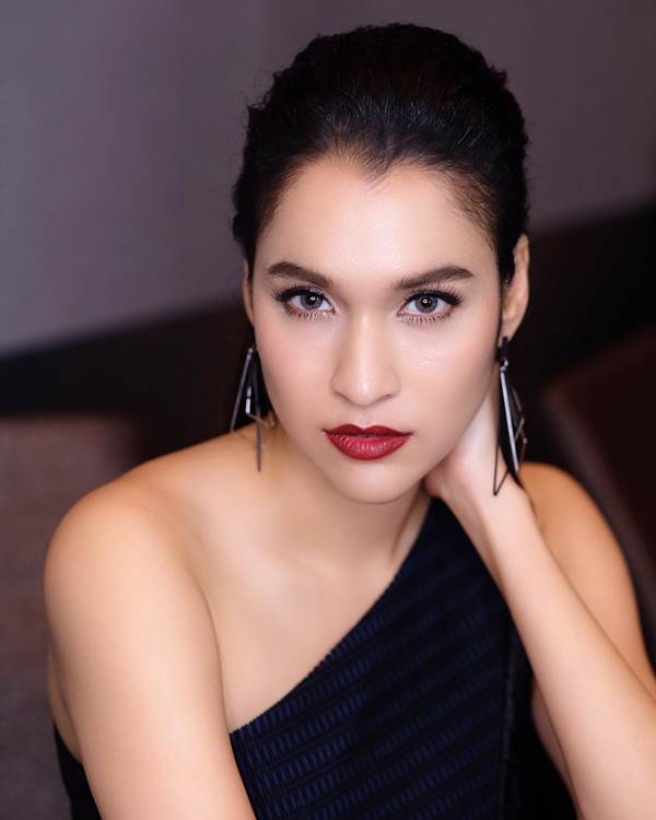 หยาดทิพย์ โจ แม่สาย หยาดทิพย์ โจ แม่สาย