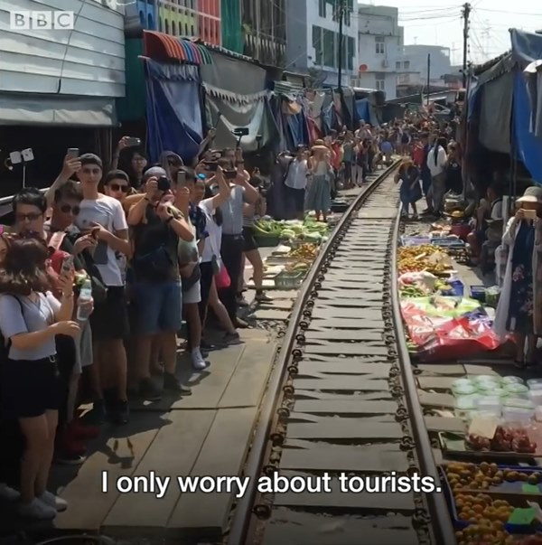 ตลาดร่มหุบ ตลาดร่มหุบ