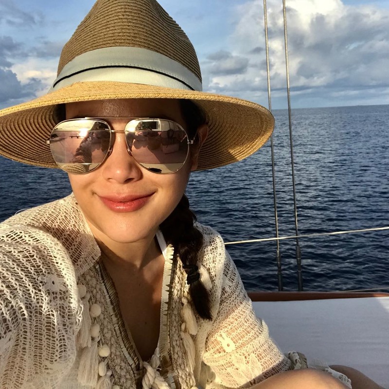 พลอย จินดาโชติ พลอย จินดาโชติ