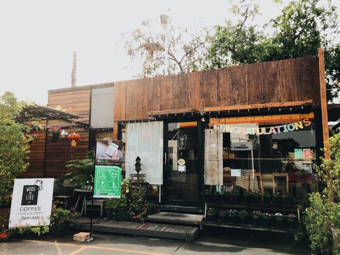 ร้านกาแฟอุดรธานี Wood You Like Cafe
