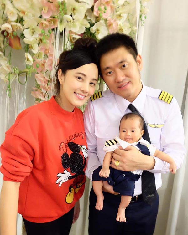 คู่รักดารา ชีวิตรักสะดุดเพราะ แม่ไม่ปลื้ม คู่รักดารา ชีวิตรักสะดุดเพราะ แม่ไม่ปลื้ม