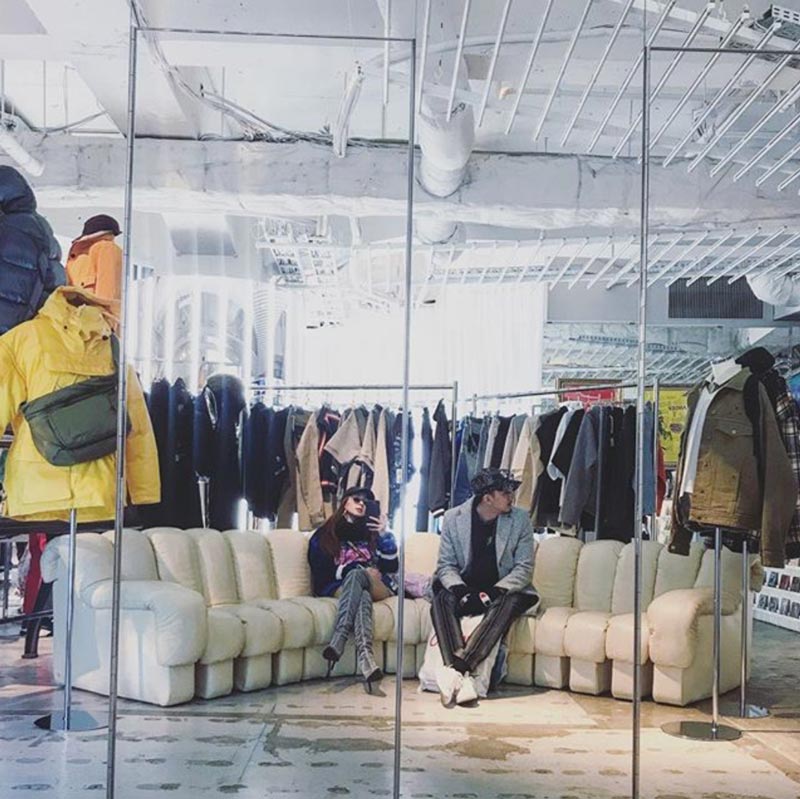 โฟร์ ธามไท โฟร์ ธามไท