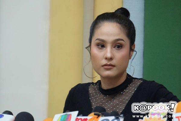 ขวัญ อุษามณี ขวัญ อุษามณี