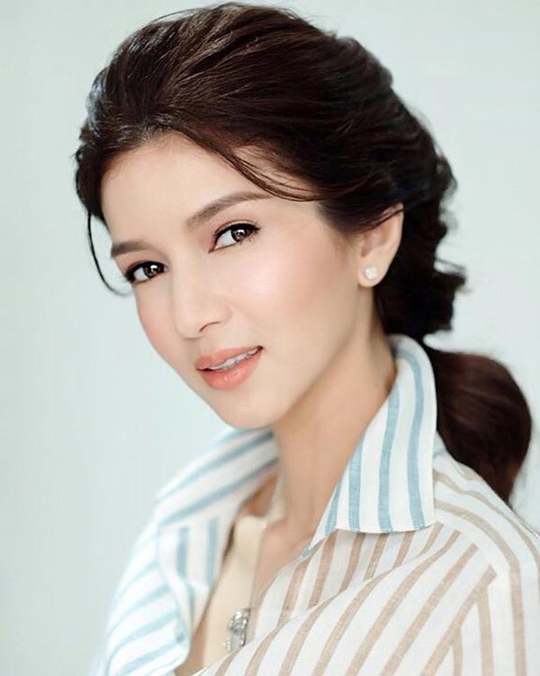 โอปอล์ ให้กำลังใจ โบว์ แวนด้า โอปอล์ ให้กำลังใจ โบว์ แวนด้า