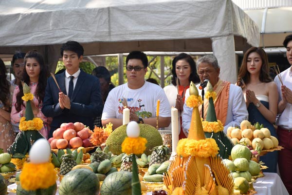 ละคร มาดามบ้านนา ละคร มาดามบ้านนา