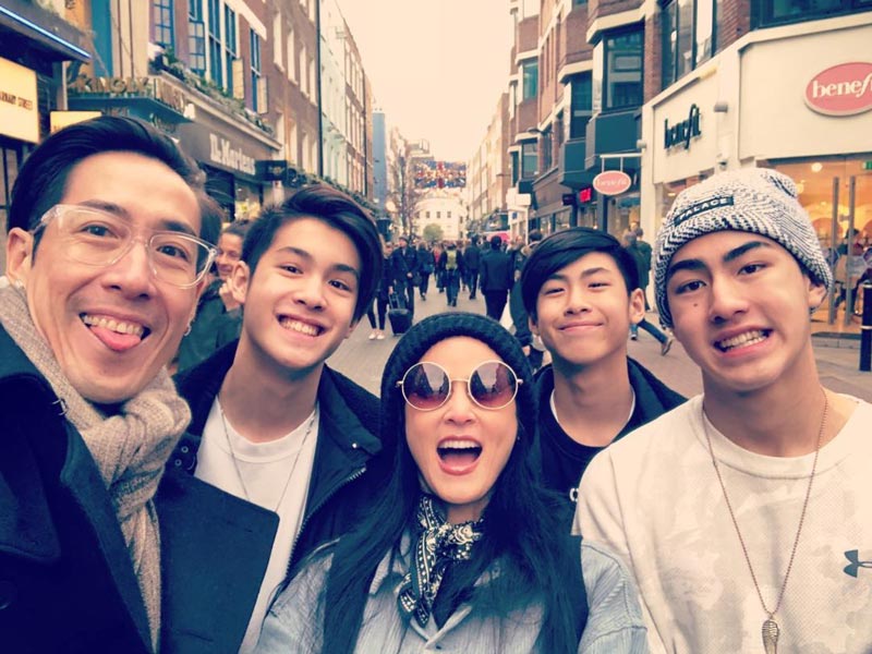 เจ เจตริน เจ เจตริน