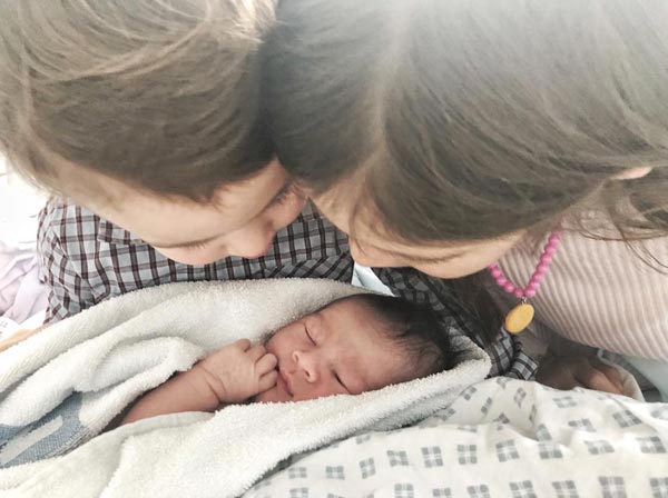 น้องลูก้า น้องเอลล่า ลูก พอลล่า เทเลอร์ น้องลูก้า น้องเอลล่า ลูก พอลล่า เทเลอร์