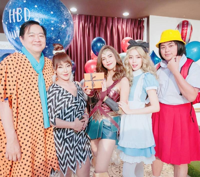 ปาร์ตี้วันเกิด อุ้ม ลักขณา ปาร์ตี้วันเกิด อุ้ม ลักขณา