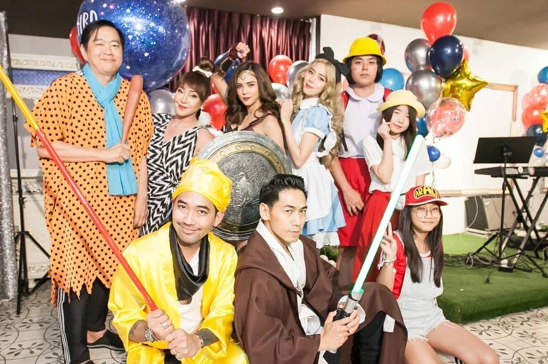 ปาร์ตี้วันเกิด อุ้ม ลักขณา ปาร์ตี้วันเกิด อุ้ม ลักขณา